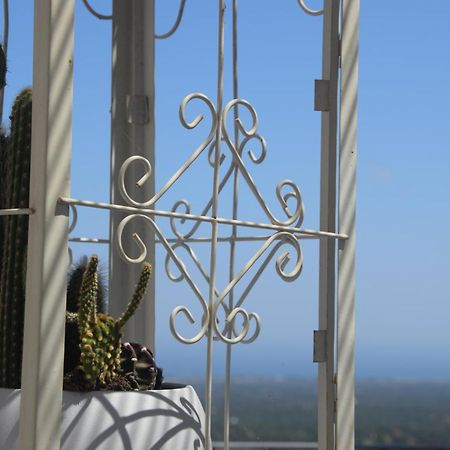 Il Principe Viendalmare Bed & Breakfast Ostuni Exterior photo
